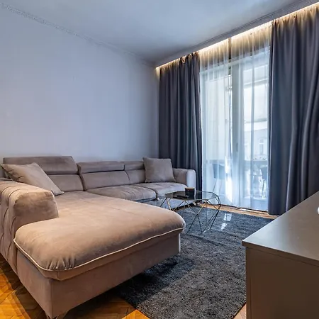 Apartamento Grand Suborna Retreat *