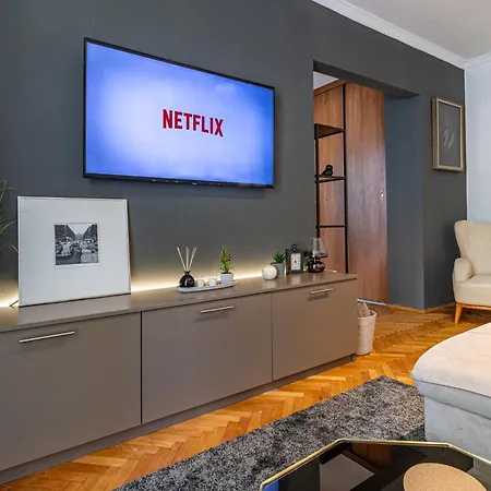 Апартамент Grand Suborna Retreat София